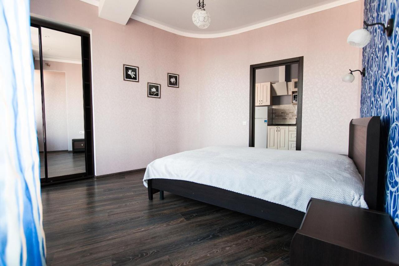 Sun City Apart Hotel Dnipro Exterior foto